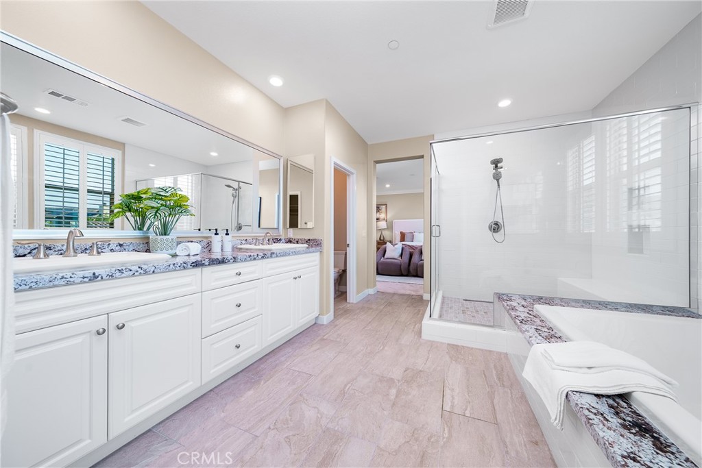 MLS #WS25273829 image #6