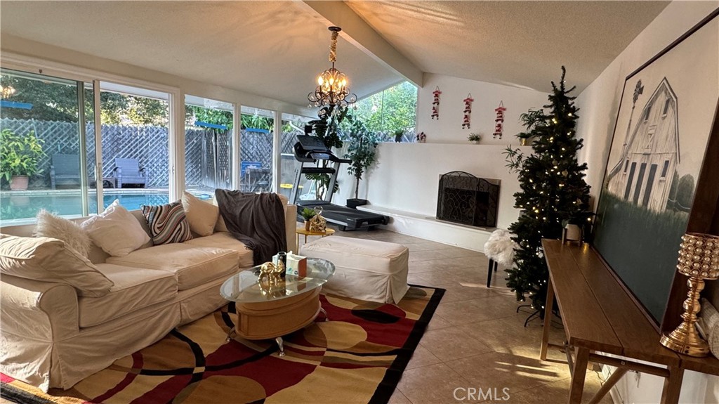 MLS #WS25273850 image #4