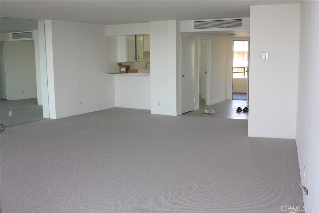 MLS #WS25274369 image #6