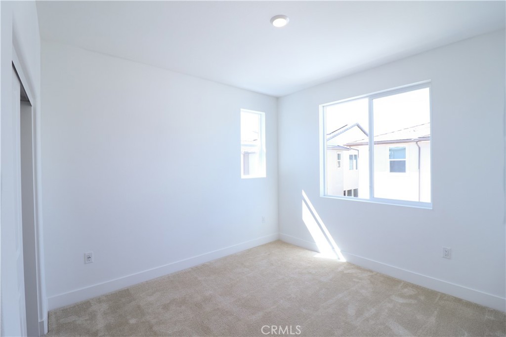 MLS #WS25274374 image #17