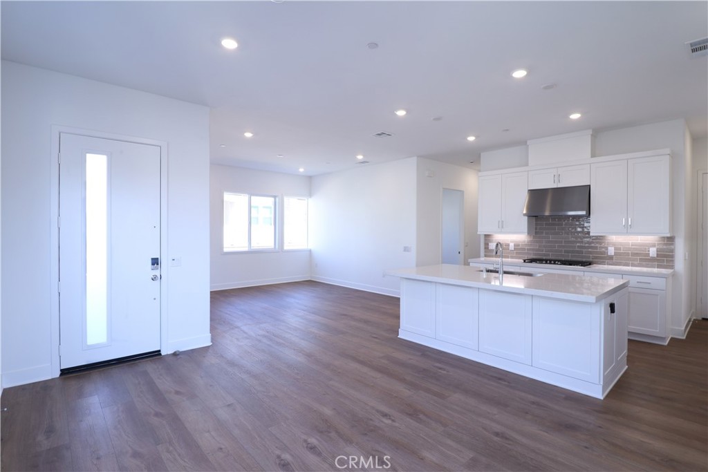 MLS #WS25274374 image #2