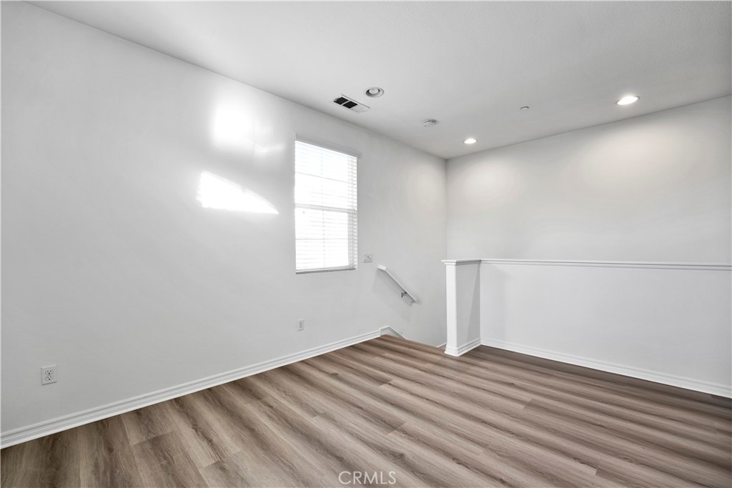 MLS #WS25274396 image #11