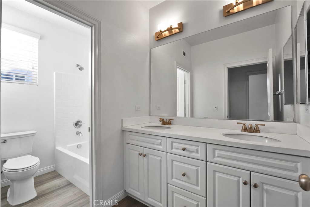 MLS #WS25274396 image #19