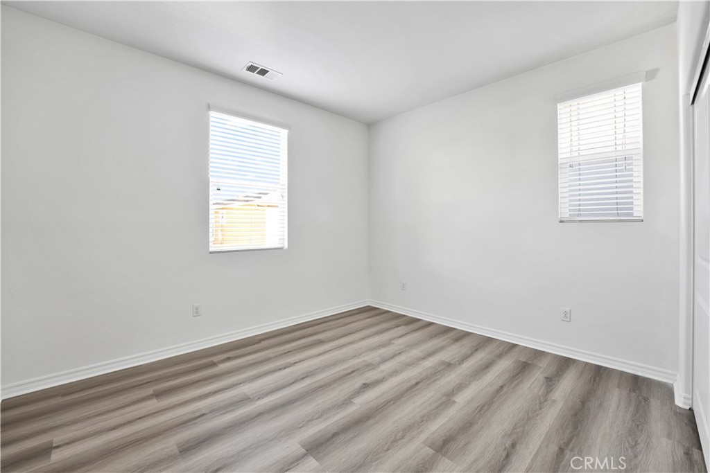 MLS #WS25274396 image #21