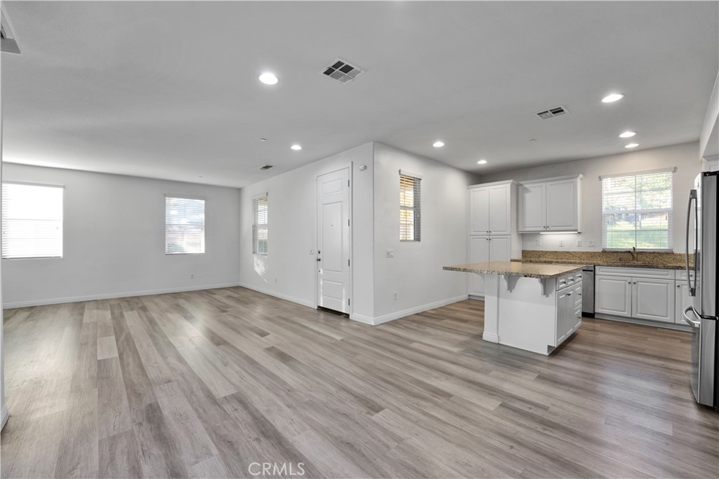 MLS #WS25274396 image #4