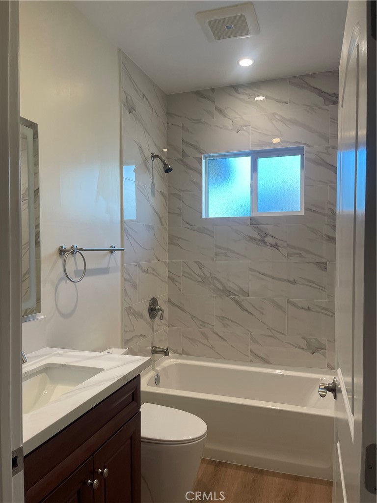 MLS #WS25274406 image #2