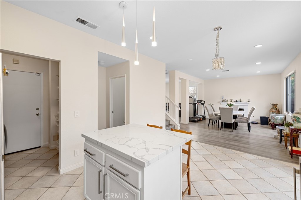 MLS #WS25274533 image #10