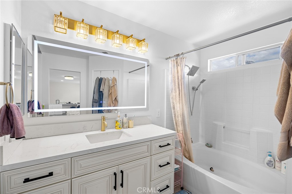 MLS #WS25274533 image #16