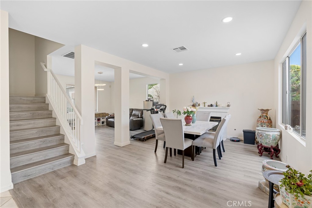 MLS #WS25274533 image #7