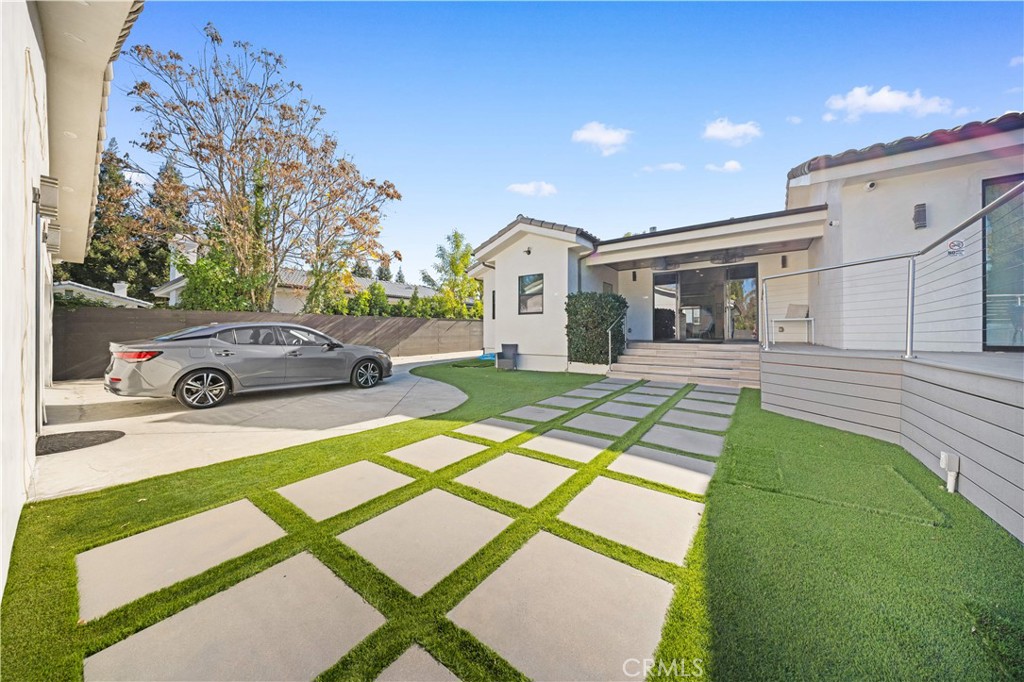 MLS #WS25274700 image #10