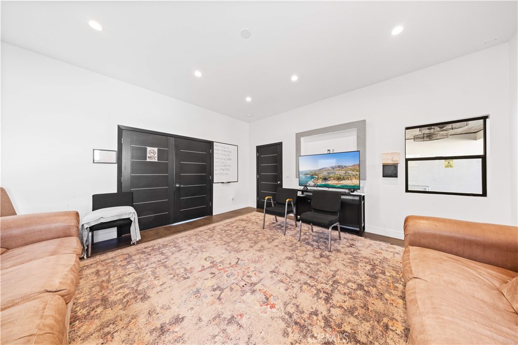 MLS #WS25274700 image #15