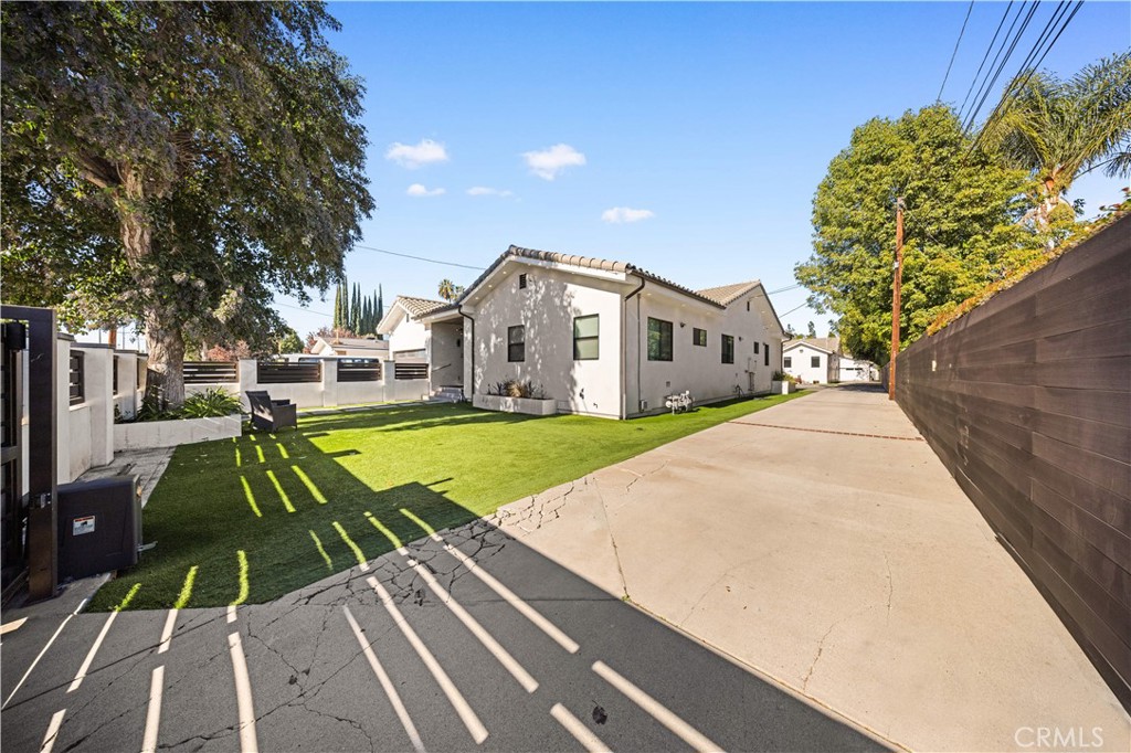 MLS #WS25274700 image #17