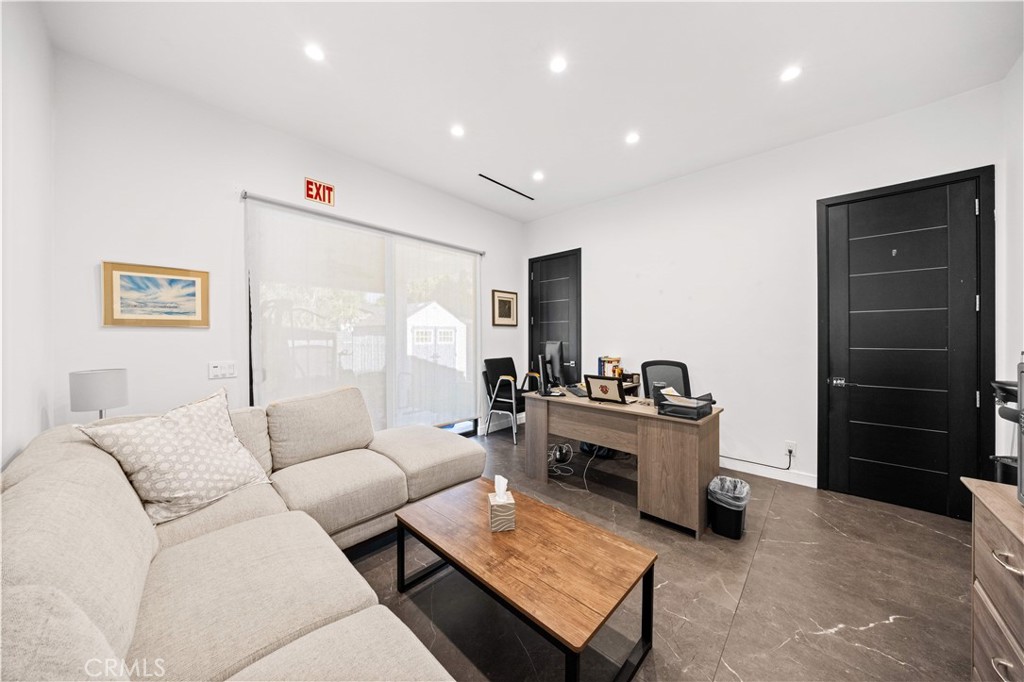 MLS #WS25274700 image #9