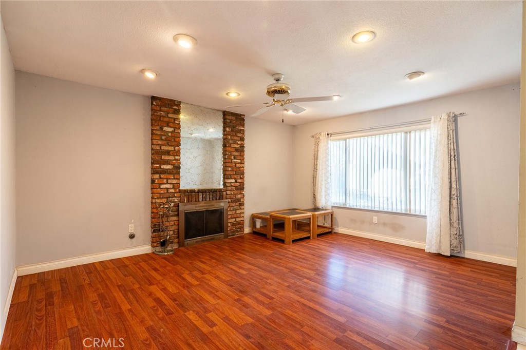 MLS #WS25274702 image #2