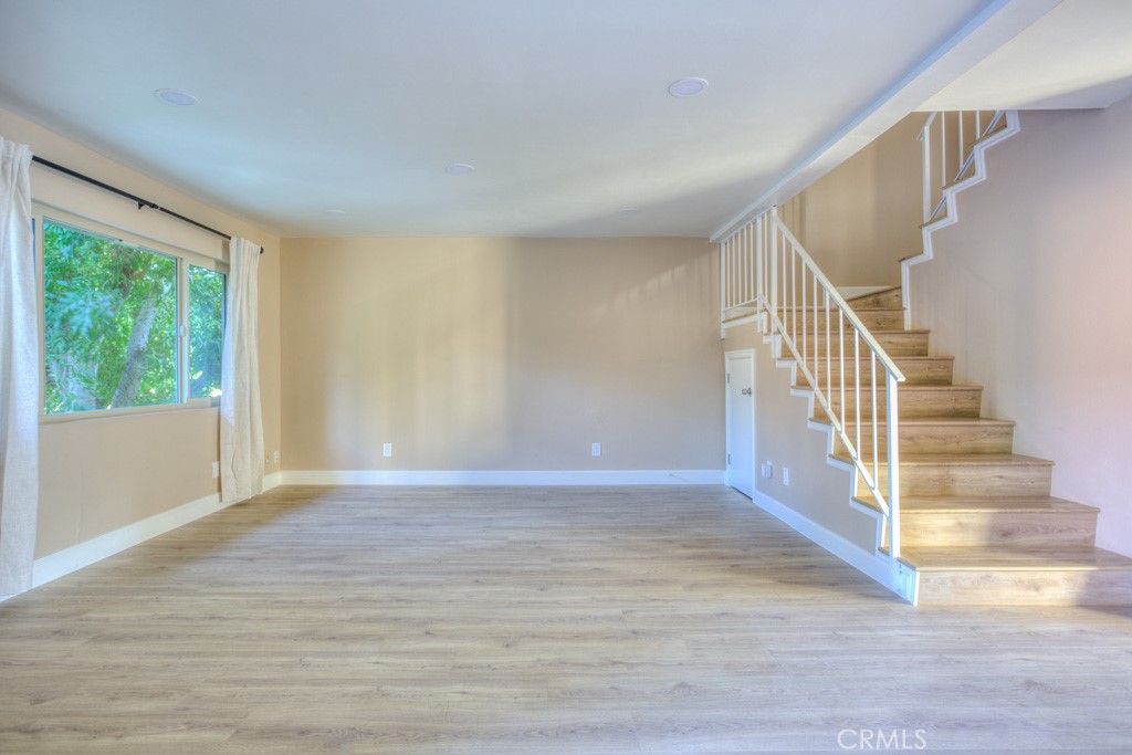 MLS #WS25274812 image #7