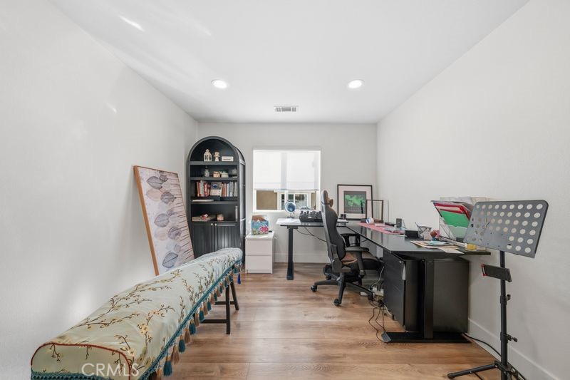 MLS #WS25274973 image #15