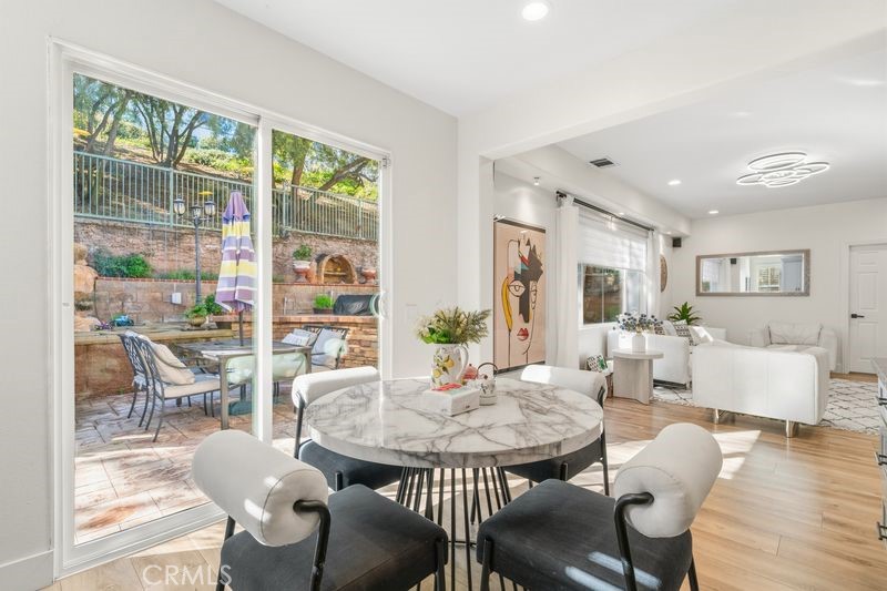 MLS #WS25274973 image #8