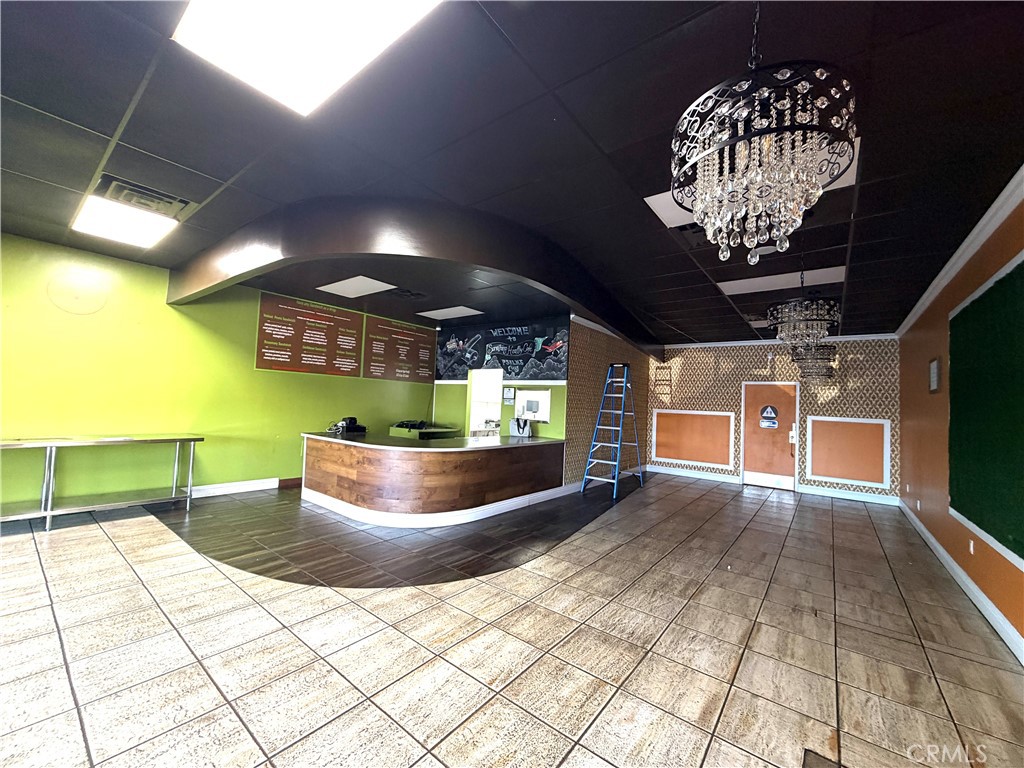 MLS #WS25275012 image #1