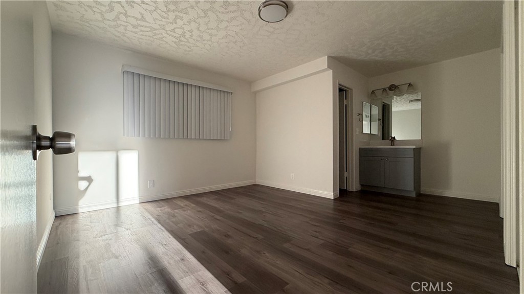 MLS #WS25275056 image #7