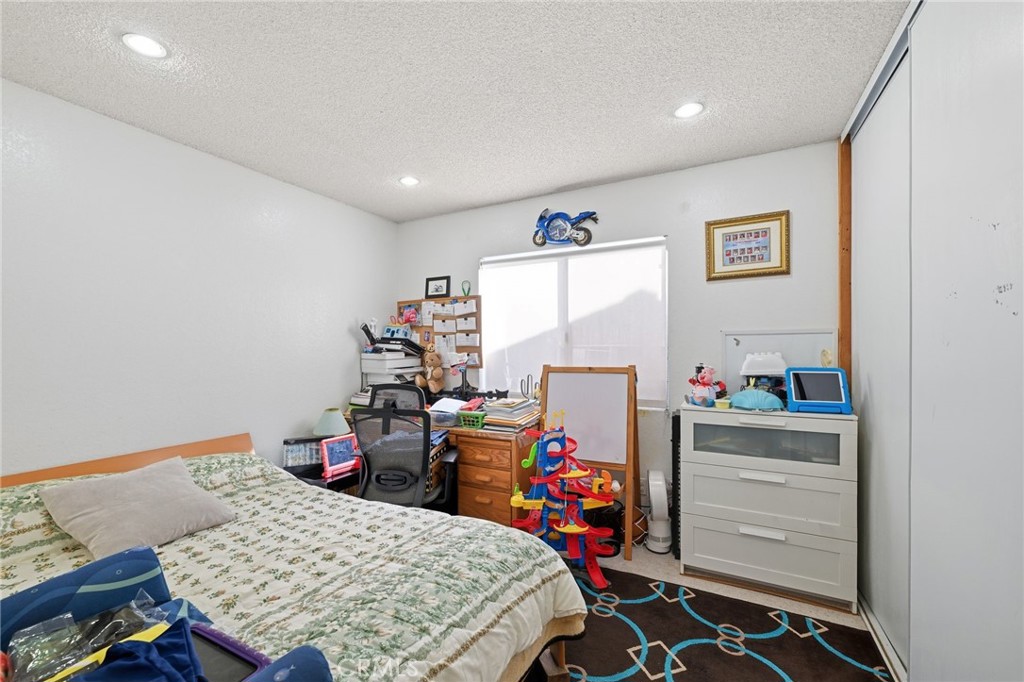 MLS #WS25275076 image #22