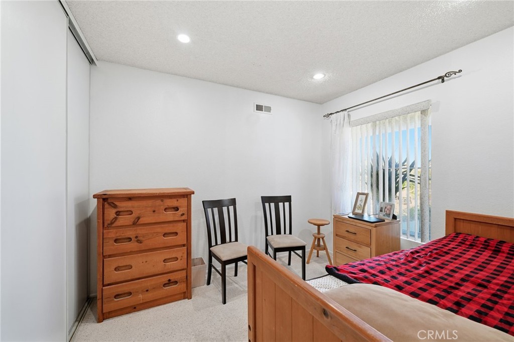 MLS #WS25275076 image #25