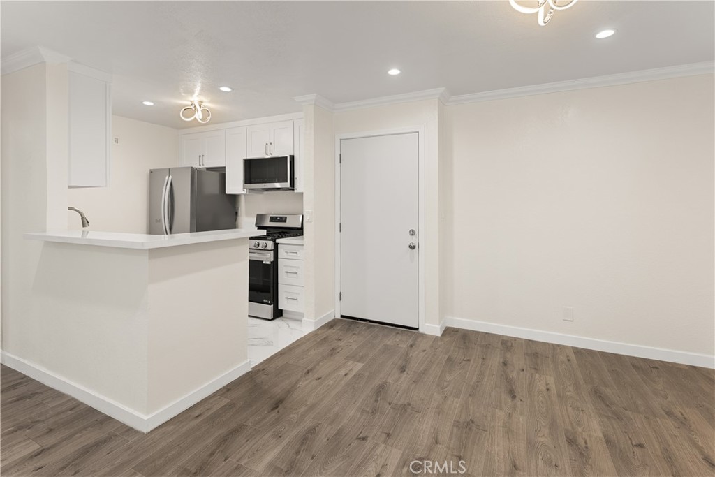 MLS #WS25275087 image #15