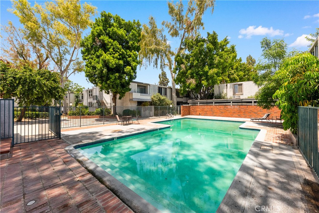 MLS #WS25275087 image #8