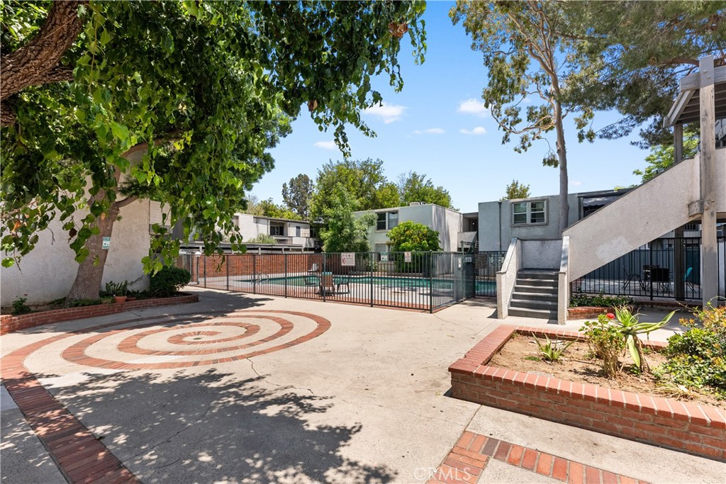 MLS #WS25275087 image #9