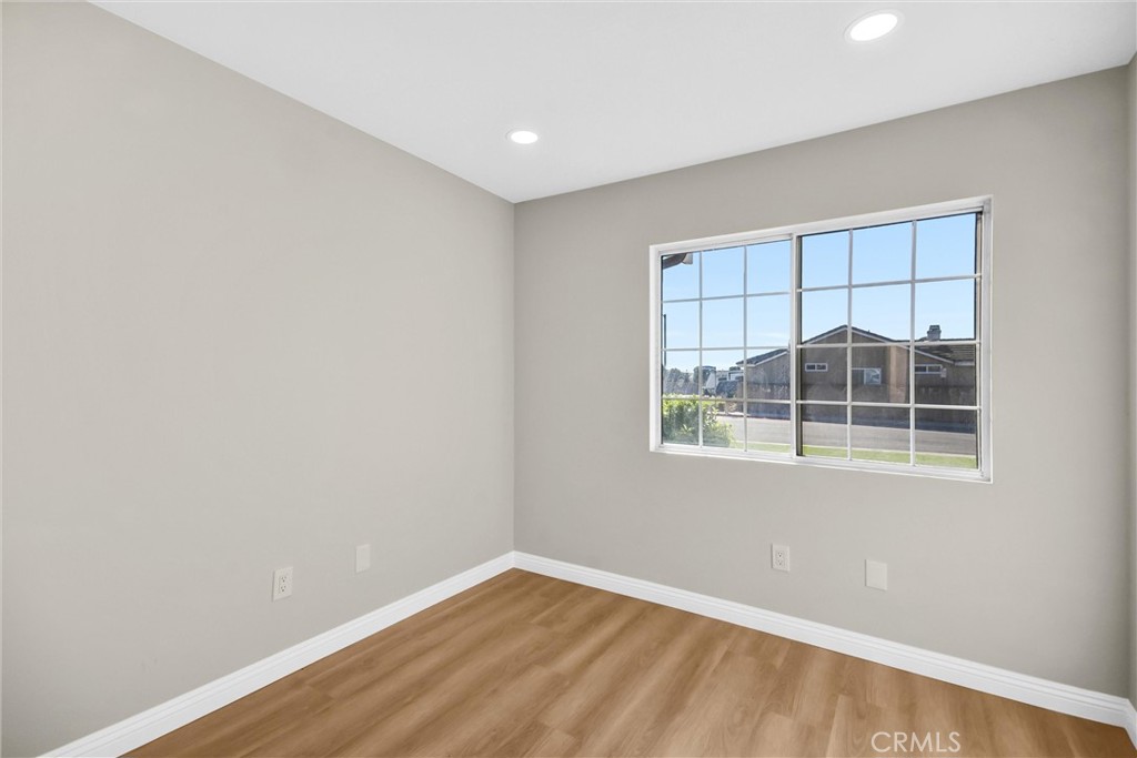 MLS #WS25275090 image #14