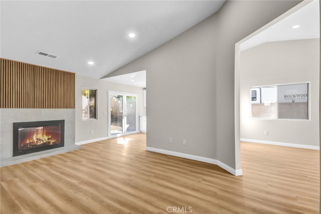 MLS #WS25275090 image #5