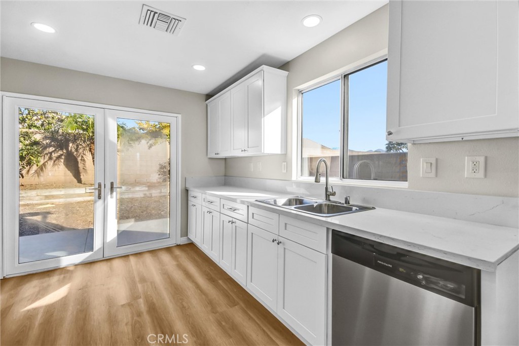 MLS #WS25275090 image #9