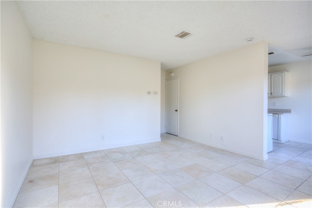 MLS #WS25275115 image #5