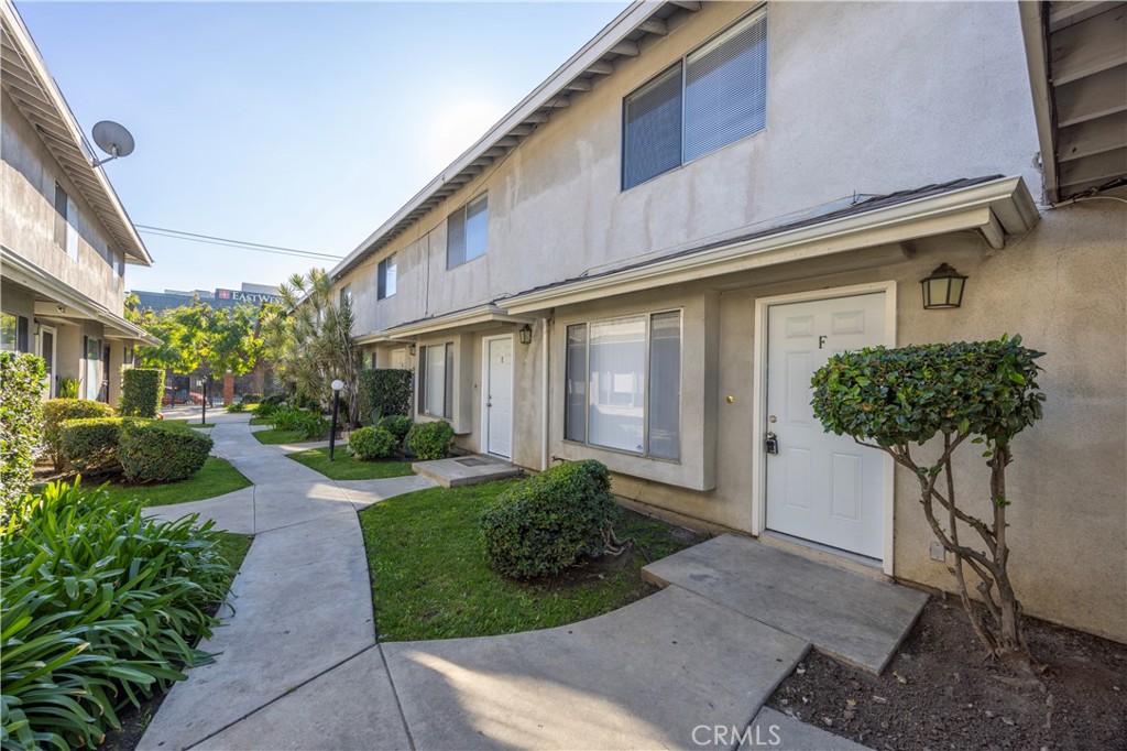 MLS #WS25275153 image #1