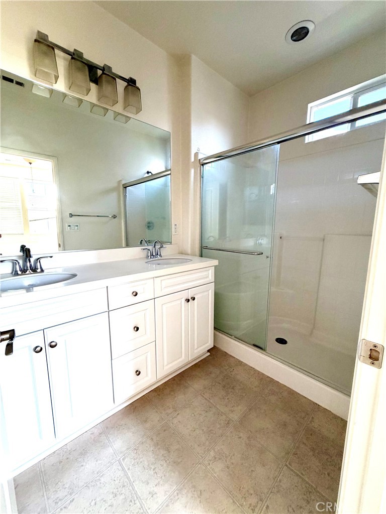 MLS #WS25275210 image #8