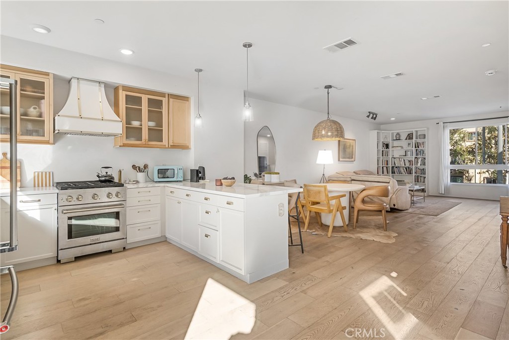 MLS #WS25275440 image #14