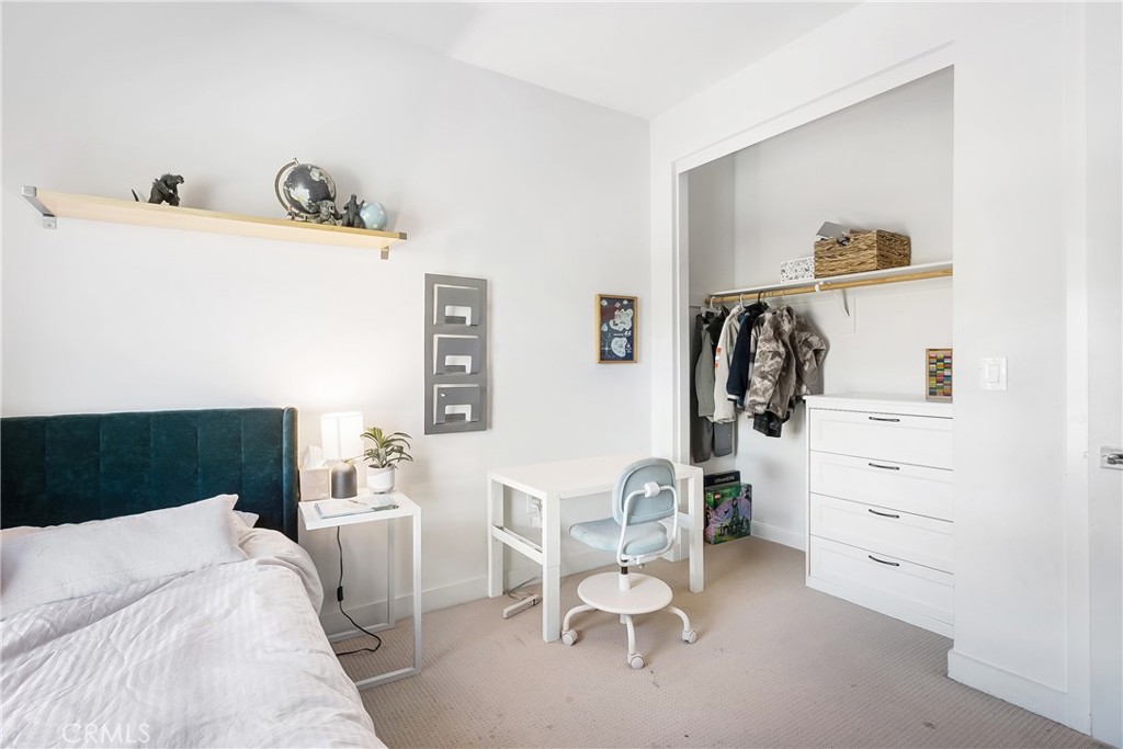 MLS #WS25275440 image #23