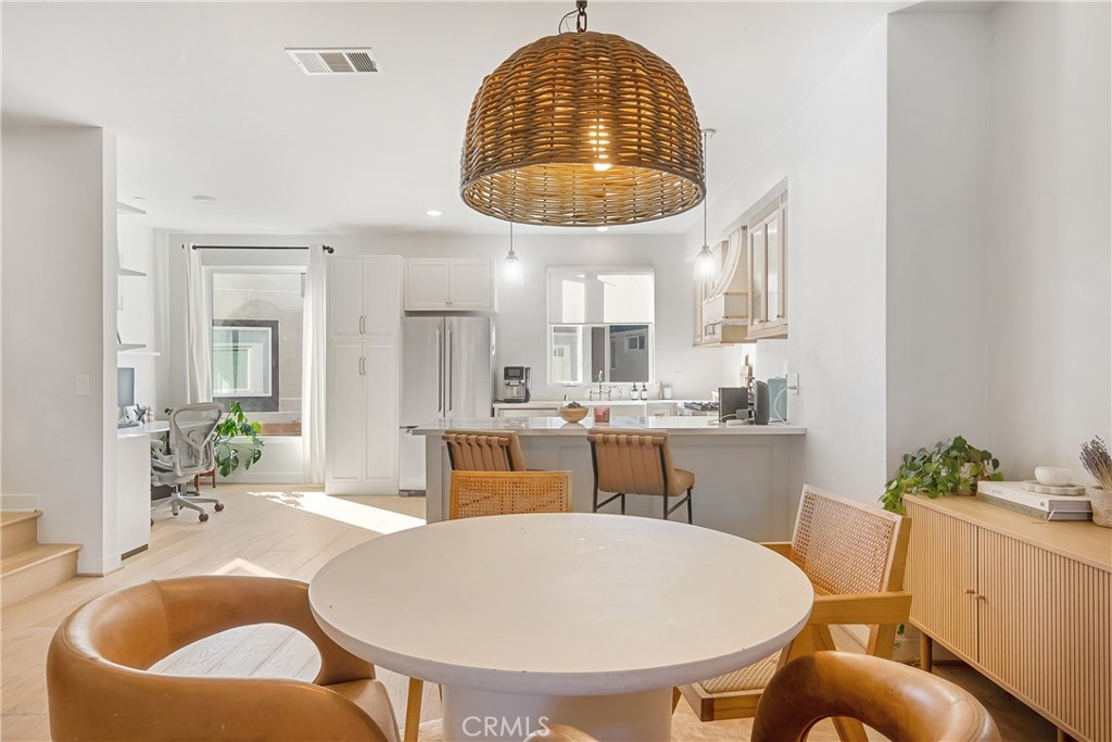 MLS #WS25275440 image #4