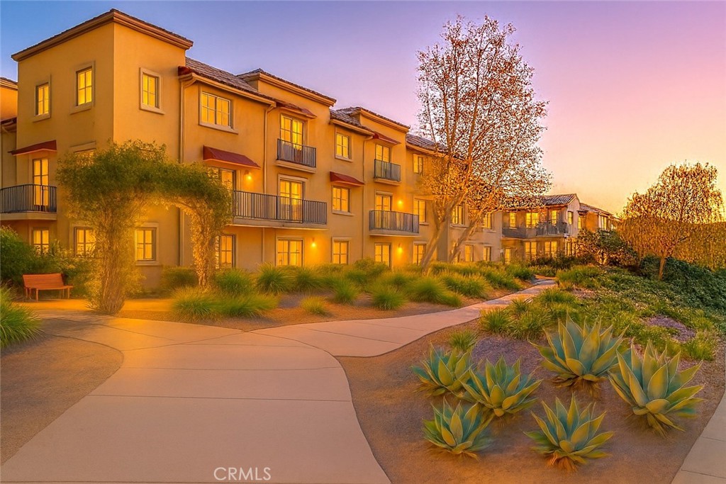 MLS #WS25275440 image #50