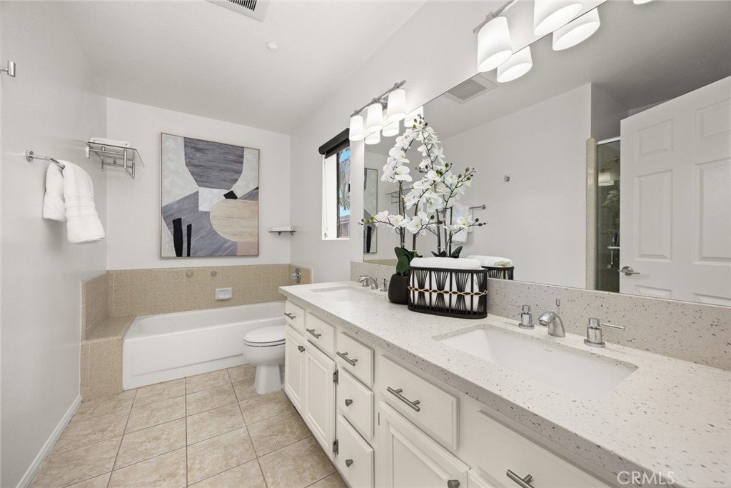 MLS #WS25275525 image #15