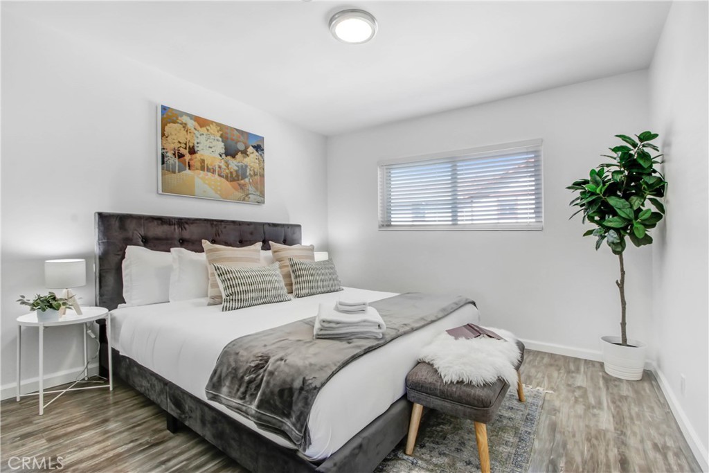 MLS #WS25275583 image #13