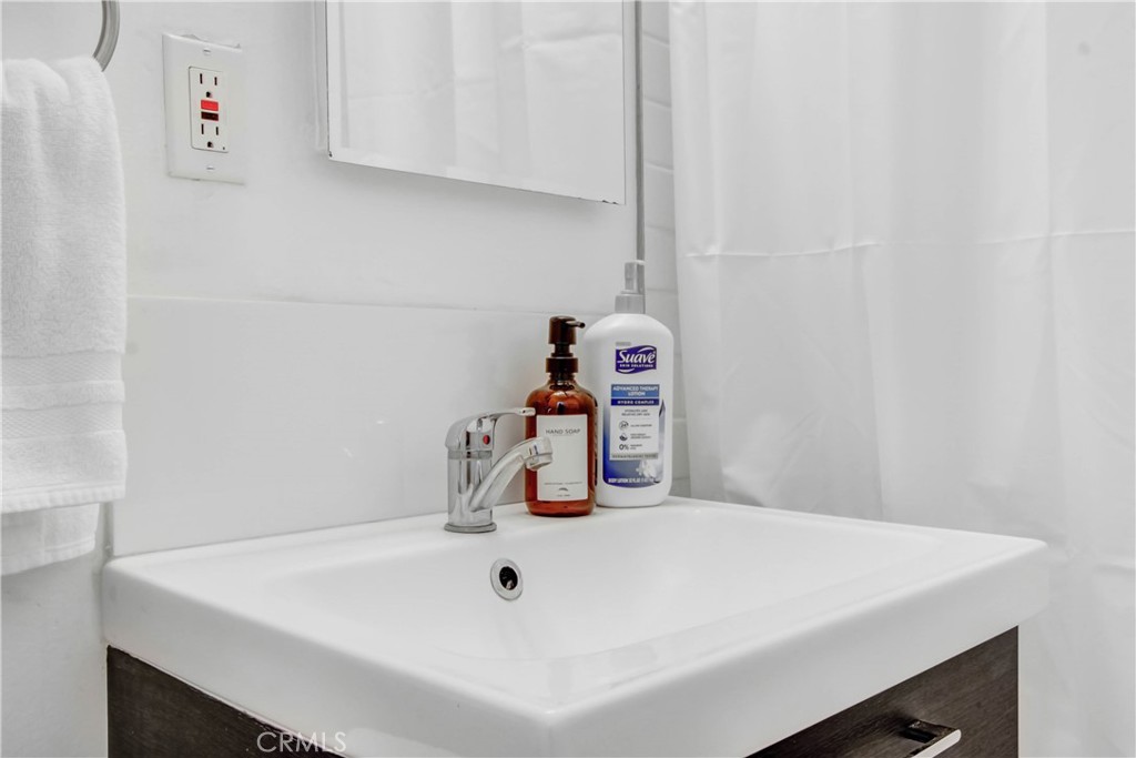 MLS #WS25275583 image #18