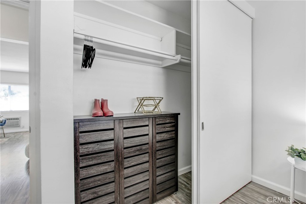 MLS #WS25275583 image #20