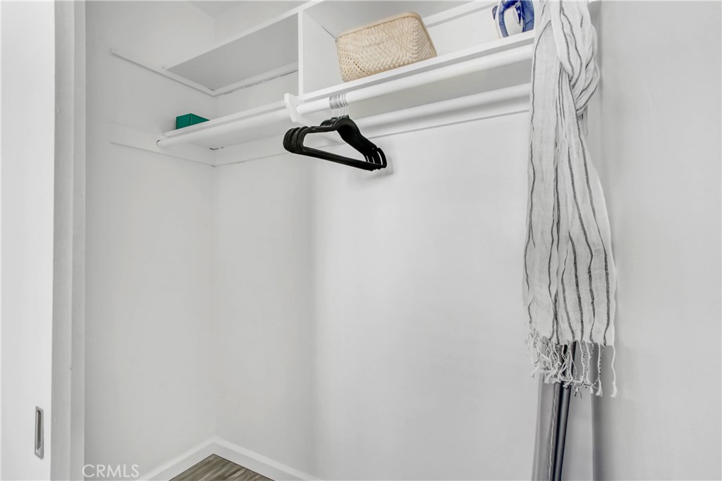 MLS #WS25275583 image #24