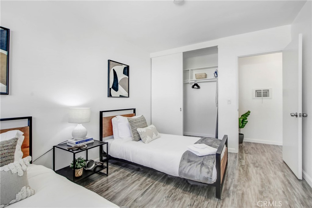 MLS #WS25275583 image #31