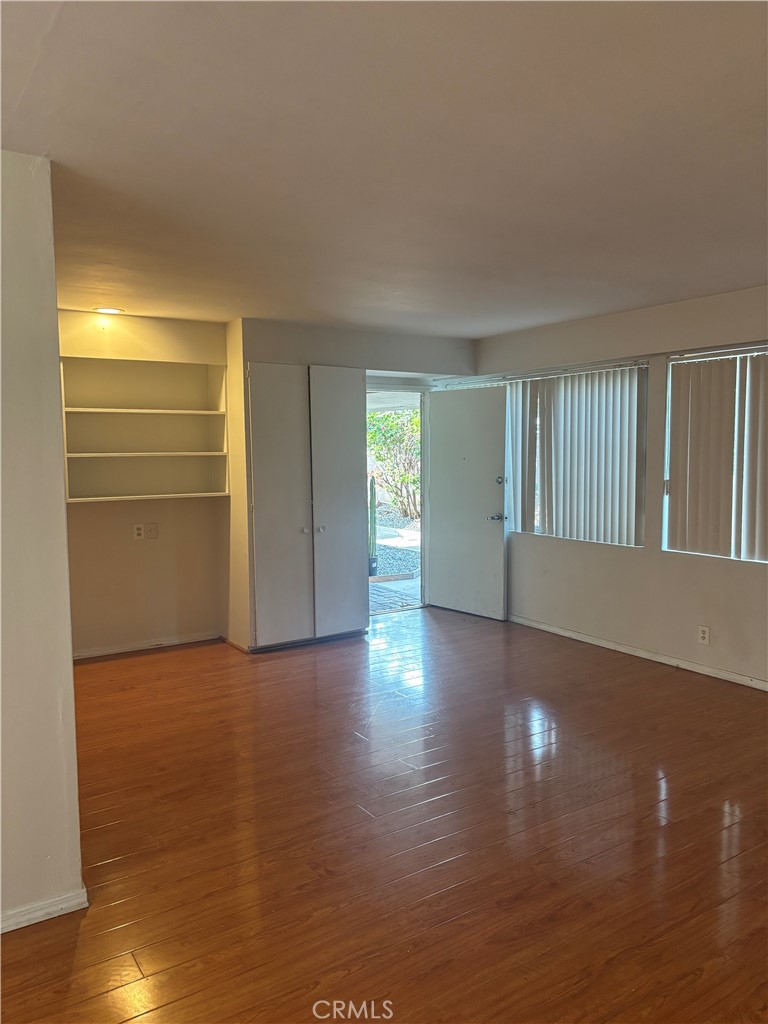 MLS #WS25275707 image #14