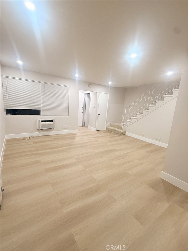 MLS #WS25275707 image #2