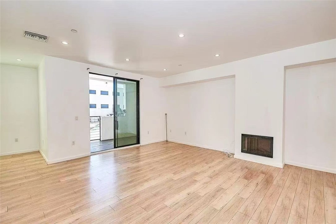 MLS #WS25275732 image #11