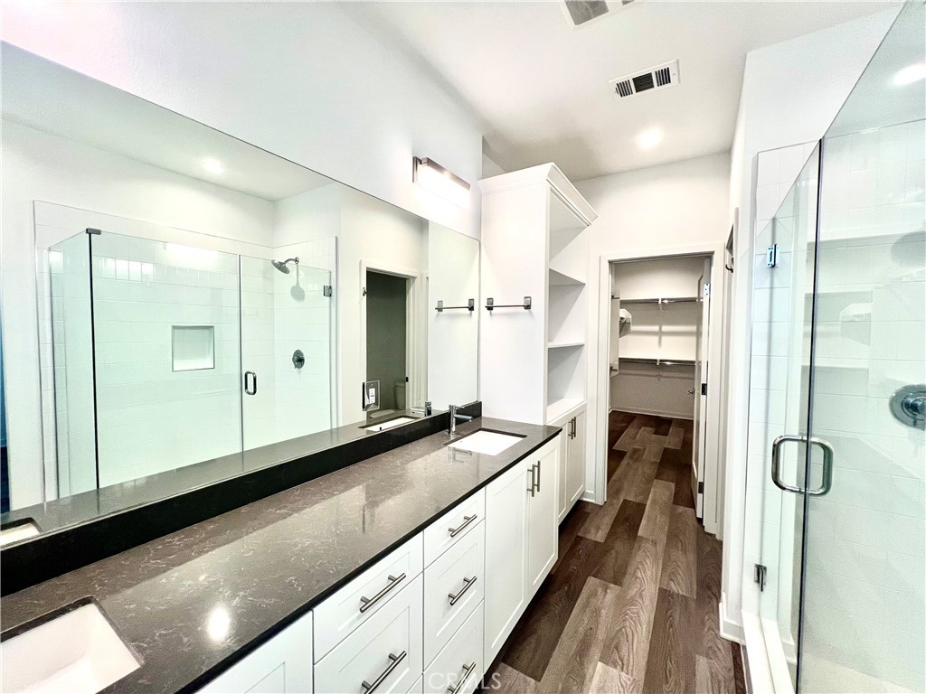 MLS #WS25275769 image #14