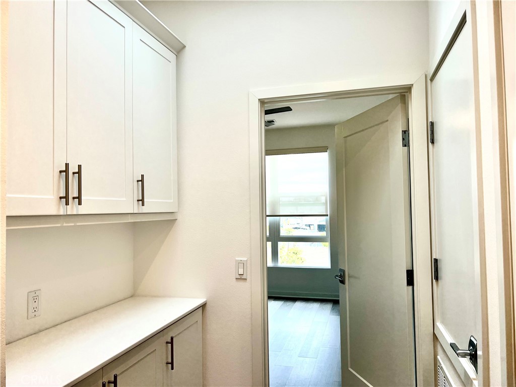 MLS #WS25275769 image #16