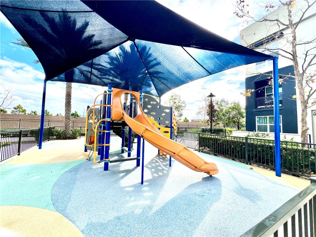 MLS #WS25275769 image #5